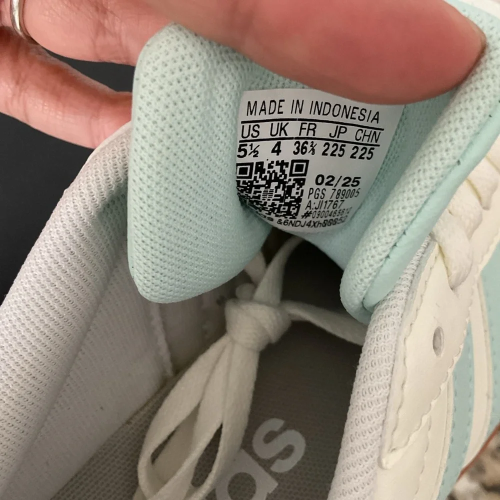 Adidas Teal and White VL Court 3.0 Shoes NWT - Picture 3 of 5